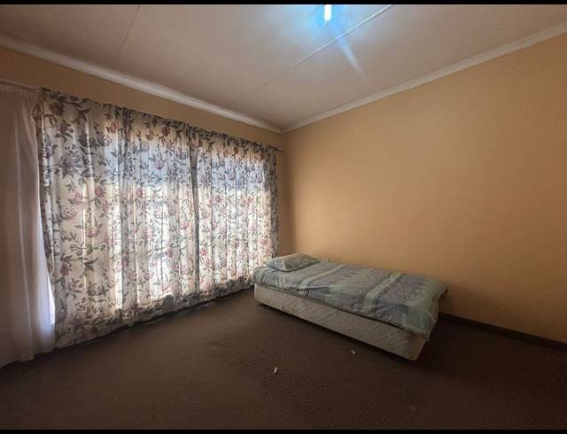 5 BEDROOM HOUSE FOR SALE IN BEDWORTH PARK